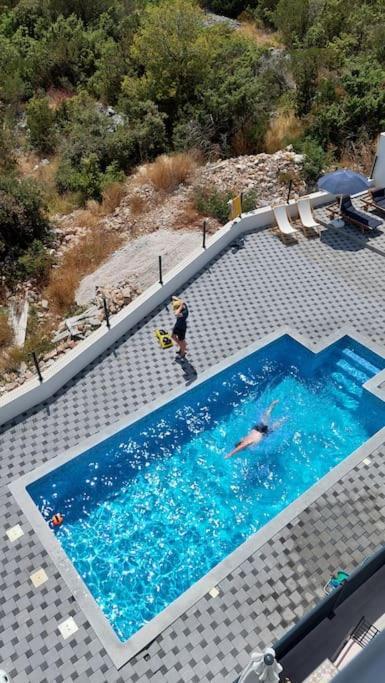 Apartment Vista Oasis With Pool And Terrace โตรกีร์ ภายนอก รูปภาพ